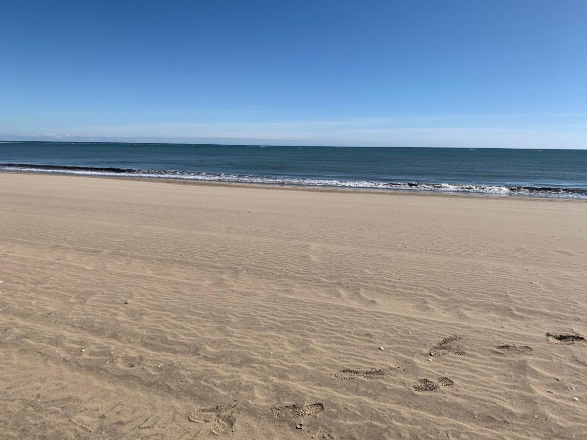 Primera Linea De Playa Con Vistas Al Mar Isla Canela Luaran gambar