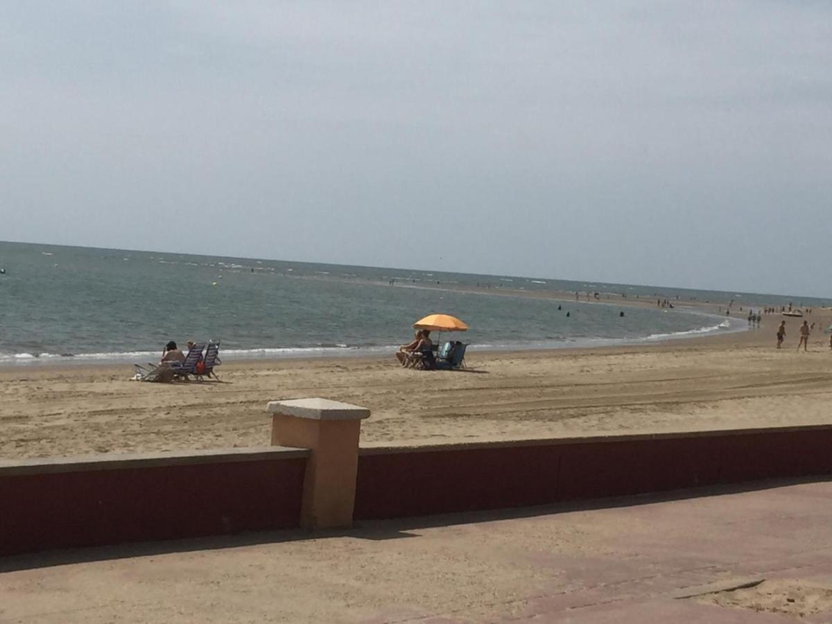 Primera Linea De Playa Con Vistas Al Mar Isla Canela Luaran gambar